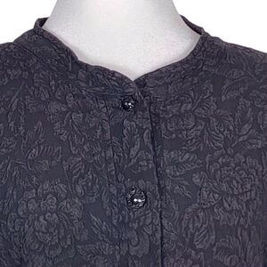 URU Venice Black Textured Silk Mandarin Collar Button-Down Blouse Size Small EUC